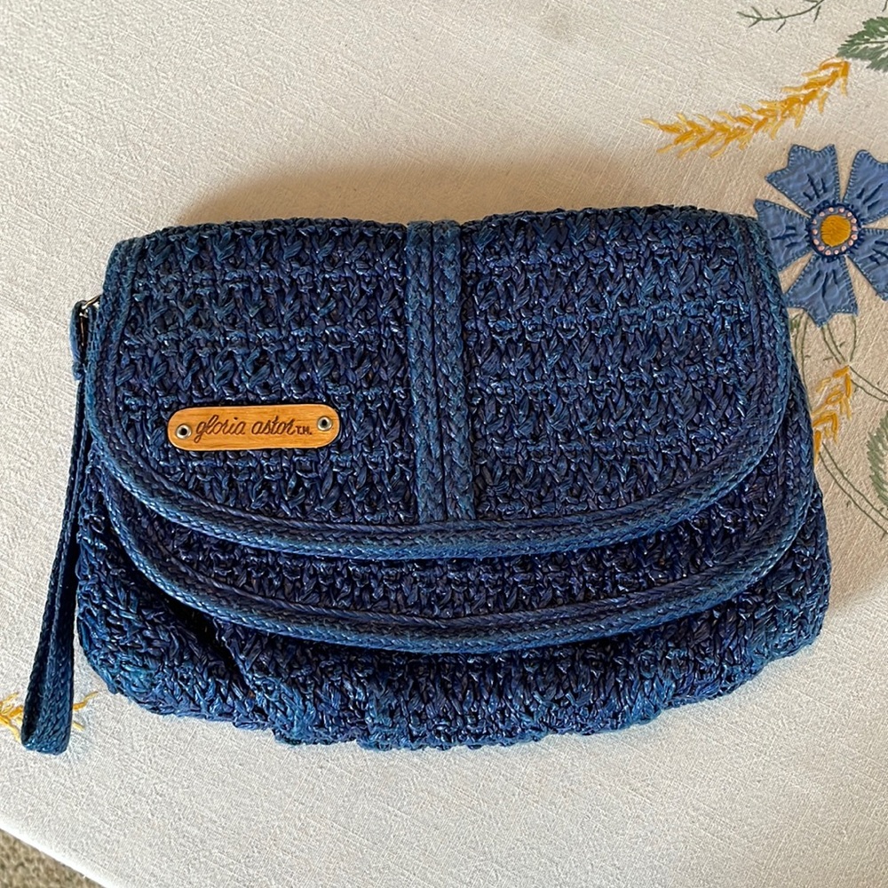 Gloria Astor vintage (70's) Sarne cobalt blue woven/dyed raffia clutch/wristlet